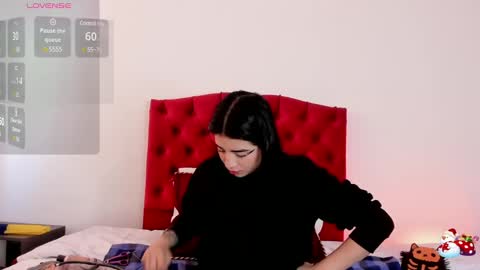 aliice_walker_ online show from December 2024 02:11:01 PM