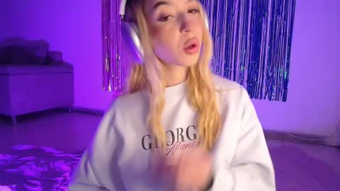 Alina  online show from October 2025 02:34:02 AM