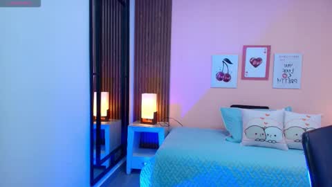 Alina online show from November 2025 11:47:01 AM