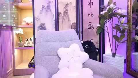 Alina Bennet online show from July 2026 11:35:01 AM