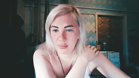 Alina online show from April 2026 04:06:01 AM