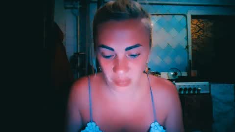 Snapshot of alinafrey_ chatting on June 2026 07:01:02 PM Alina online show from June 2026 07:01:02 PM