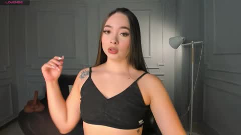 alinakravitz_ online show from September 2025 11:54:02 AM