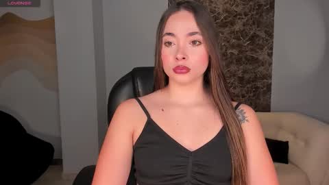 alinakravitz_ online show from October 2025 11:10:02 AM