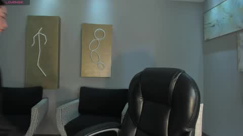 alinakravitz_ online show from November 2025 11:42:02 AM