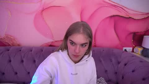 Alina online show from January 2026 08:40:02 PM