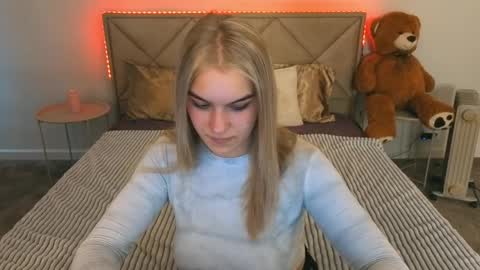 Alina online show from March 2026 12:38:02 PM