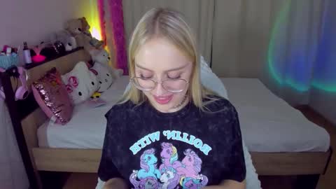 alinaocean online show from October 2025 07:36:02 PM