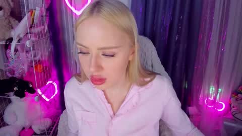 alinaocean online show from March 2026 07:41:01 PM