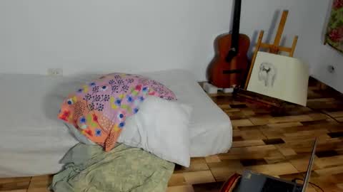 AliotTwink online show from December 2025 01:24:01 AM