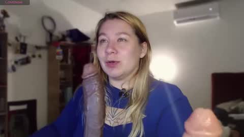 Snapshot of alisa_u chatting on June 2026 10:03:01 PM alisa_u online show from June 2026 10:03:01 PM