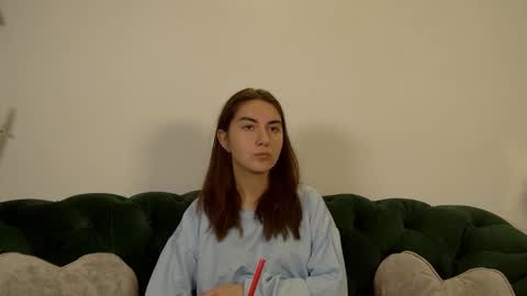 Snapshot of alisaalarie chatting on May 2026 07:06:01 AM Alisa online show from May 2026 07:06:01 AM