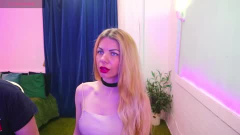 Alisa Aleks online show from November 2025 05:00:01 PM