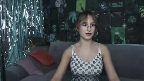 alishakelly online show from November 2025 05:50:02 AM