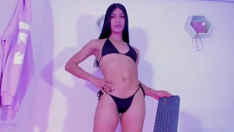 Alisia online show from January 2025 04:57:02 AM