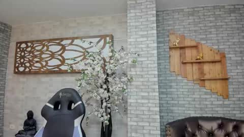 alisonn_doll online show from October 2025 02:43:02 PM