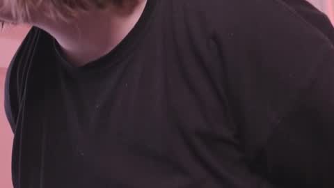 Alissa online show from November 2025 01:00:02 PM