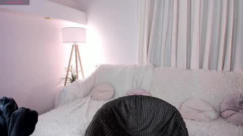 Alissa online show from April 2026 12:21:01 PM