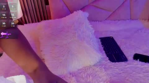 Alisse Miller online show from September 2025 11:48:01 AM