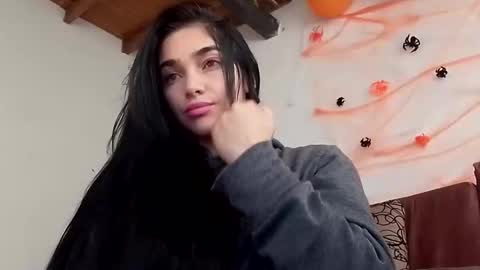 Alisson369  online show from October 2025 03:49:01 PM