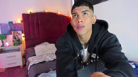 Snapshot of alisson_and_jhonny chatting on October 2025 07:14:01 PM Aliandjho online show from October 2025 07:14:01 PM
