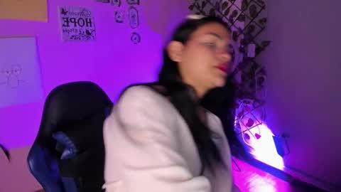 alisson_evans__ online show from November 2025 11:32:02 AM