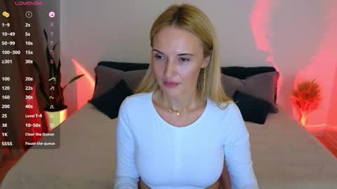 alisssarose online show from October 2025 08:41:02 PM