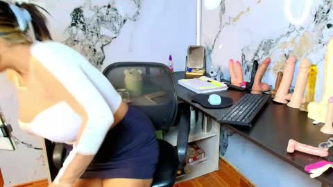 Alix online show from April 2026 07:45:01 AM