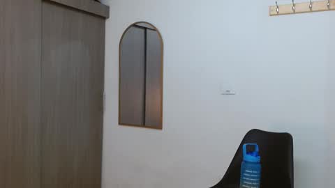 alix online show from November 2025 01:17:02 AM