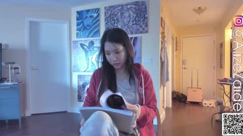 Alize Zaide online show from February 2025 06:20:02 PM