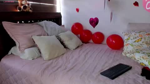 Andrea..... online show from September 2025 03:02:02 PM