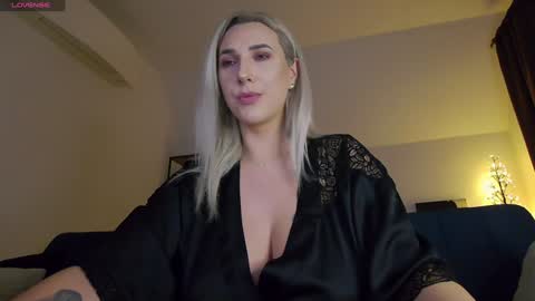 Snapshot of allayah chatting on December 2025 04:58:01 PM A day u didnt smile is a lost day online show from December 2025 04:58:01 PM