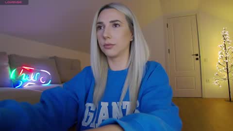 Snapshot of allayah chatting on January 2026 09:58:01 AM A day u didnt smile is a lost day online show from January 2026 09:58:01 AM