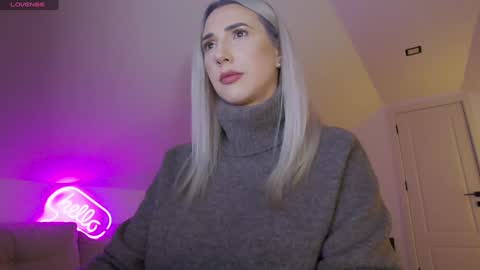 Snapshot of allayah chatting on February 2026 09:21:01 PM A day u didnt smile is a lost day online show from February 2026 09:21:01 PM