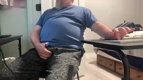 Allergictolove online show from February 2026 05:05:02 PM