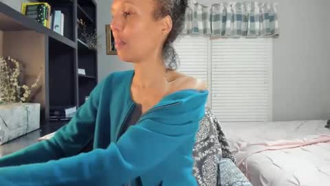 wishlist on bio online show from February 2025 11:35:01 PM