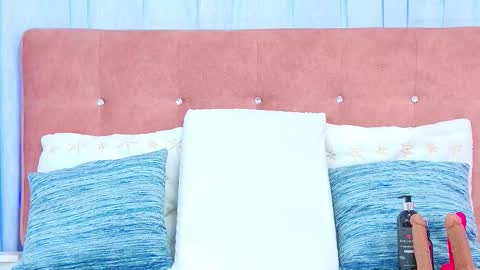 Allicia online show from October 2025 07:14:01 PM