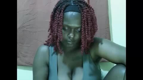 Snapshot of allie_quin chatting on September 2025 12:09:02 PM Allie online show from September 2025 12:09:02 PM