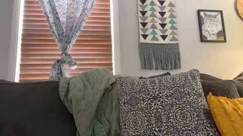 Snapshot of allieberrybb chatting on January 2025 02:43:01 PM  bb  online show from January 2025 02:43:01 PM