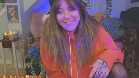 Snapshot of allieberrybb chatting on October 2025 02:11:02 AM  bb  online show from October 2025 02:11:02 AM