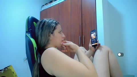 Snapshot of allison_baby_2416 chatting on December 2024 09:27:02 AM Alisson online show from December 2024 09:27:02 AM