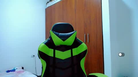 Snapshot of allison_baby_2416 chatting on December 2024 04:59:02 AM Alisson online show from December 2024 04:59:02 AM