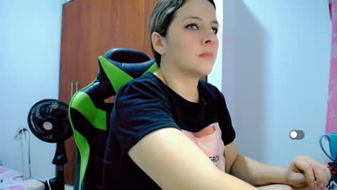 Snapshot of allison_baby_2416 chatting on January 2025 04:25:02 AM Alisson online show from January 2025 04:25:02 AM