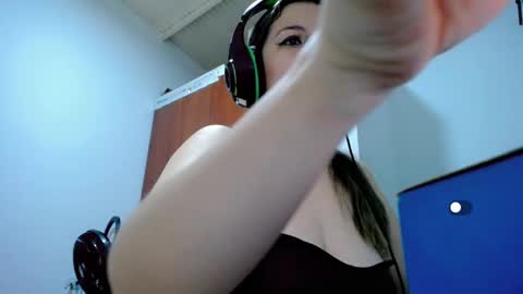 Snapshot of allison_baby_2416 chatting on February 2025 02:00:01 PM Alisson online show from February 2025 02:00:01 PM