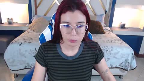 Snapshot of allisonlove_88 chatting on January 2025 06:14:01 AM ALLISON online show from January 2025 06:14:01 AM