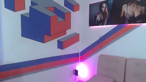 Snapshot of allisonlove_88 chatting on January 2025 09:12:01 AM ALLISON online show from January 2025 09:12:01 AM