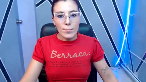 Snapshot of allisonlove_88 chatting on February 2025 06:33:01 AM ALLISON online show from February 2025 06:33:01 AM