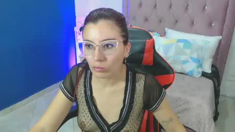 Snapshot of allisonlove_88 chatting on February 2025 05:16:01 AM ALLISON online show from February 2025 05:16:01 AM