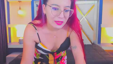 Snapshot of allisonlove_88 chatting on November 2025 05:06:01 AM ALLISON online show from November 2025 05:06:01 AM