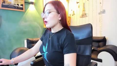 Snapshot of allisonlove_88 chatting on November 2025 04:13:02 AM ALLISON online show from November 2025 04:13:02 AM